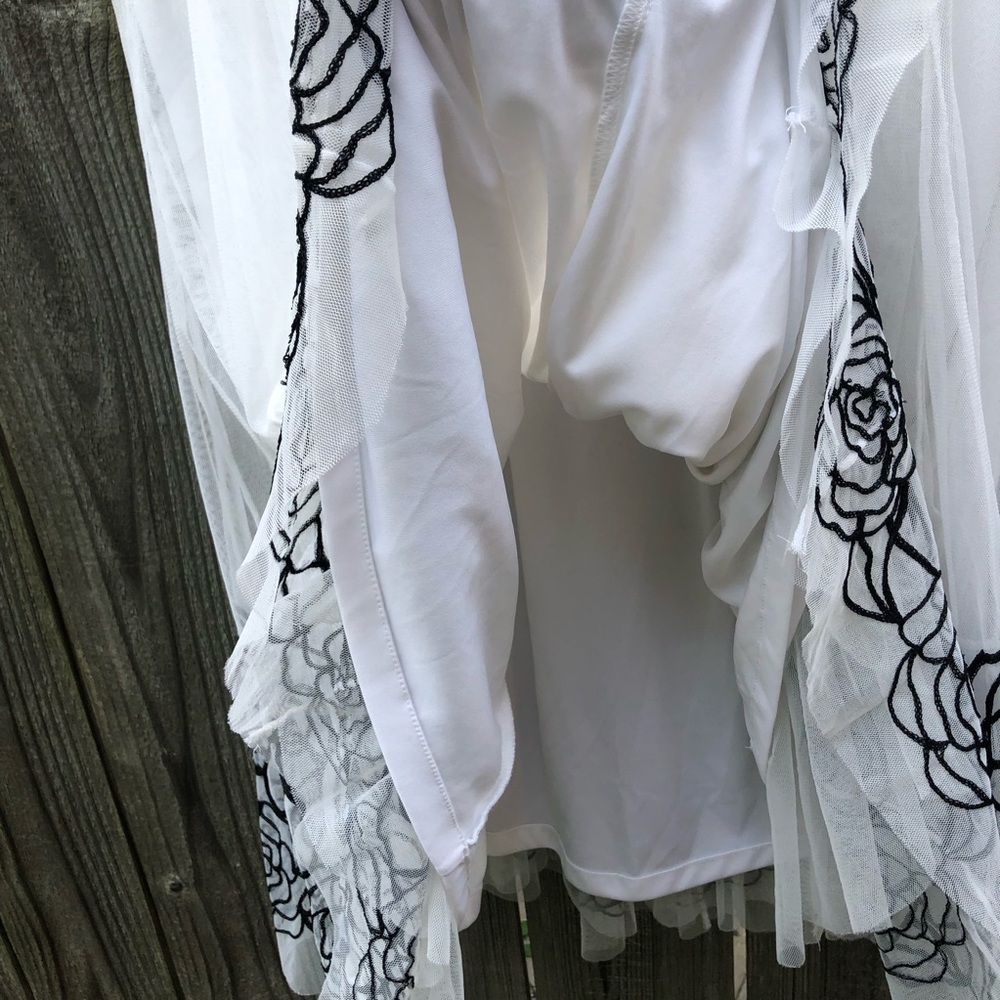 Oscar by Oscar de la Renta Floral Embroidered Mesh Midi Skirt Size 8 White Black - Picture 7 of 10
